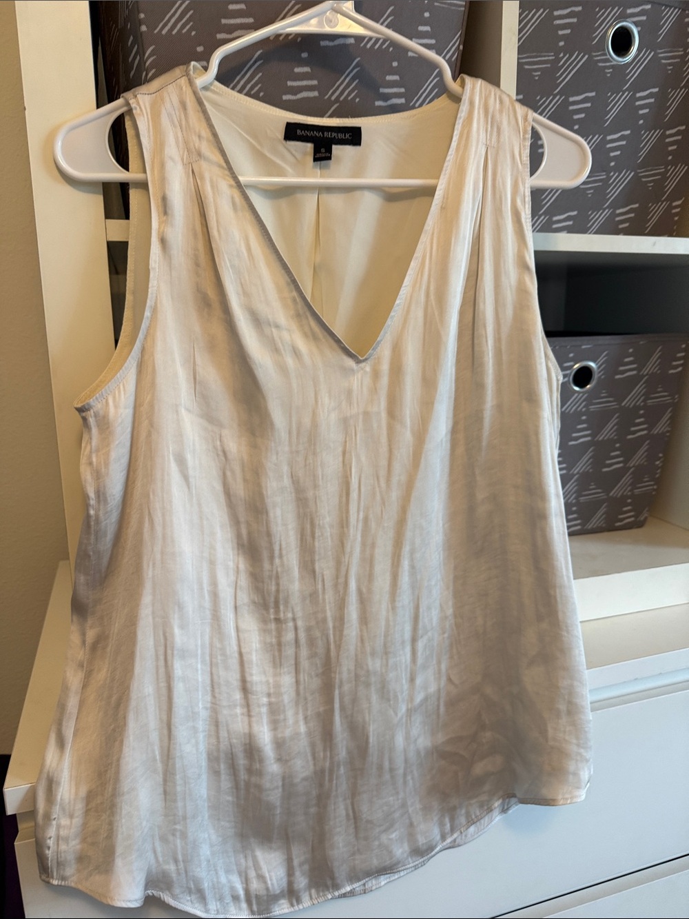 Banana Republic Cream V-Neck Silk Camisole